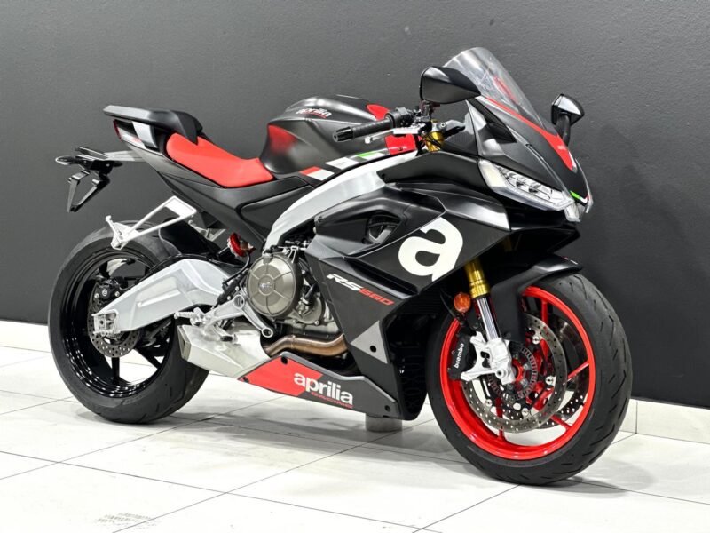 2021 Aprilia RS 660